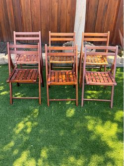 6 Folding Chairs 🔺