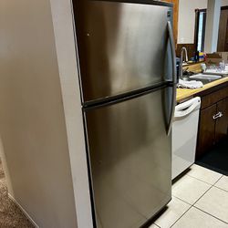 Kenmore Stainless Steel Fridge/Freezer With Ice Maker