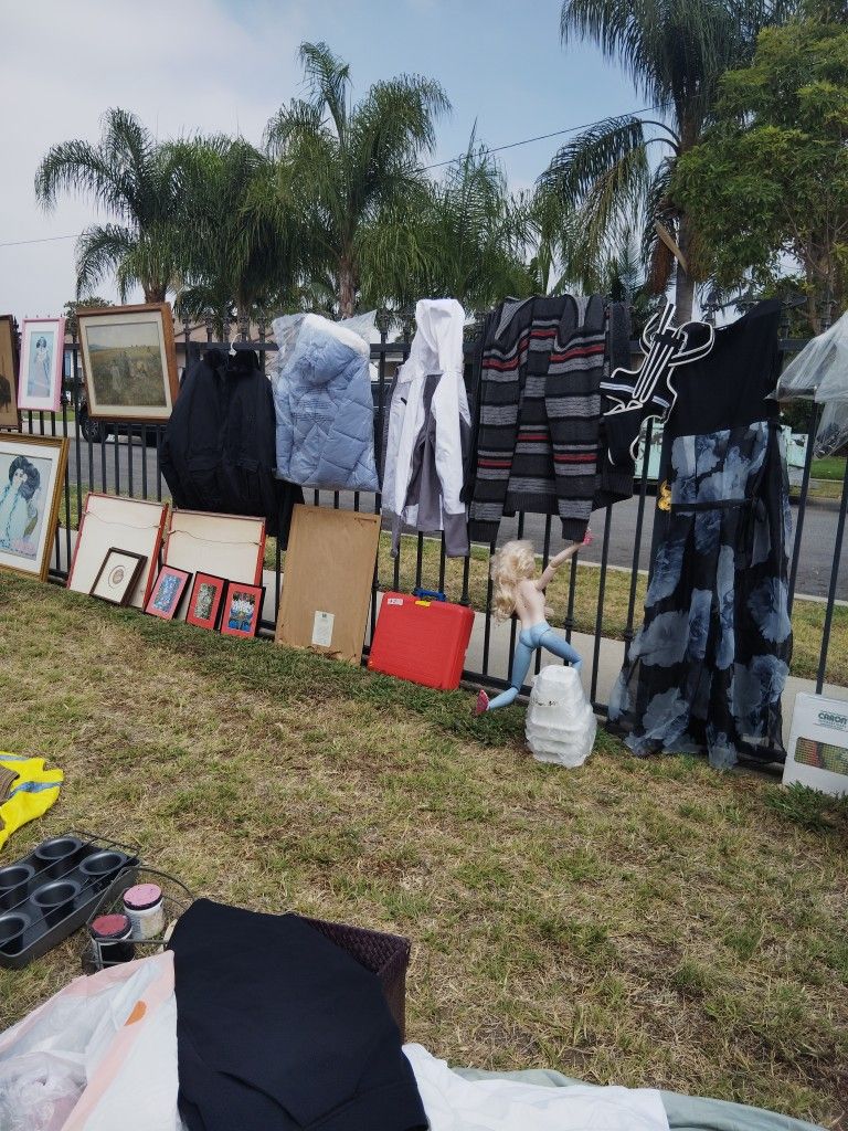 Plus Size Clothes Yard Sale Today Sunday