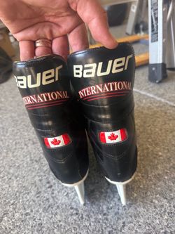 Used Bauer hockey ice skates