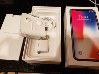 svært varme burst iPhone X Box & accessories only. Headphones charger new never used. Whole  set for $40. for Sale in Vancouver, WA - OfferUp