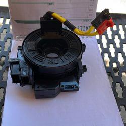 2013-2015 Lexus   OEM  ES 300h, ES 350  Clock spring with steering wheel angle sensor 