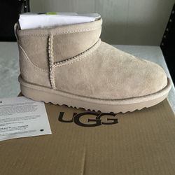 UGG Kids Classic.    Size 13 