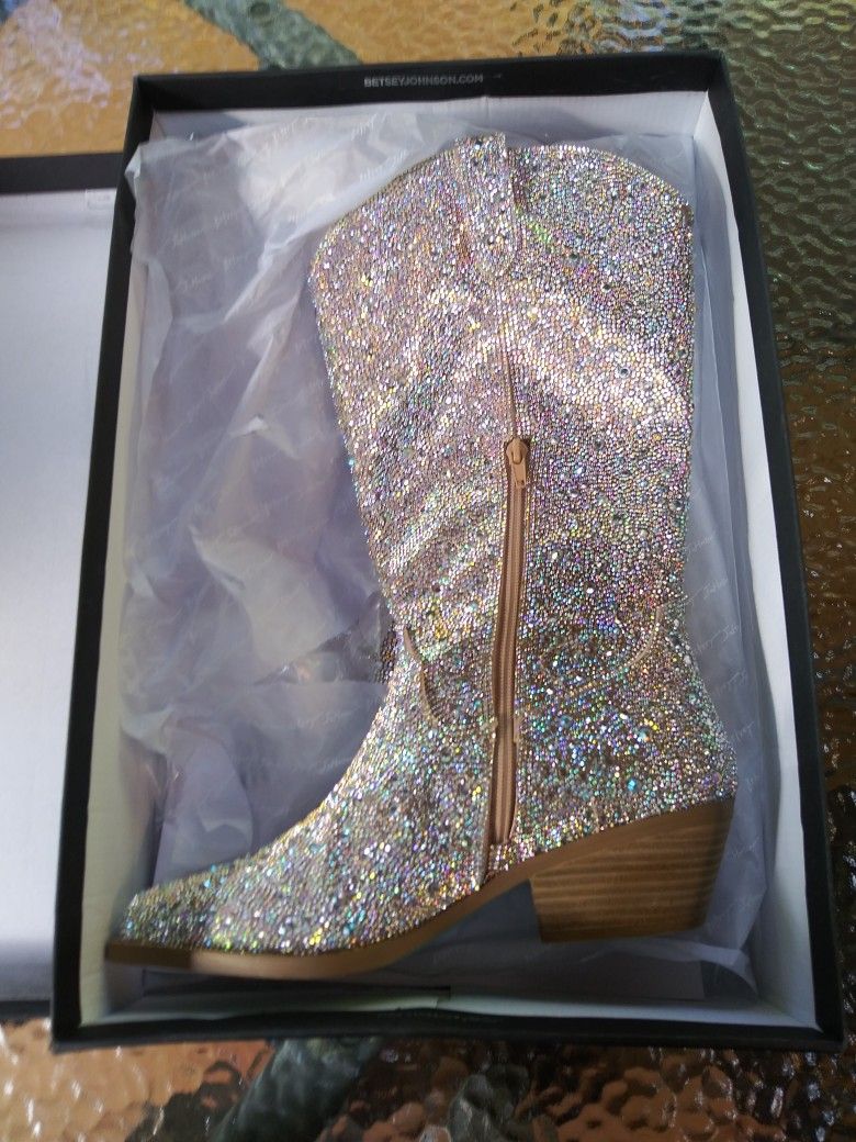 Betsy Johnson Women's Dalas Western Boots / 10M