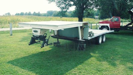 2000 fifth wheel trailer all new 3/4' plywood flooring just painted it nice trailer