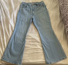Levi’s High Rise Jeans