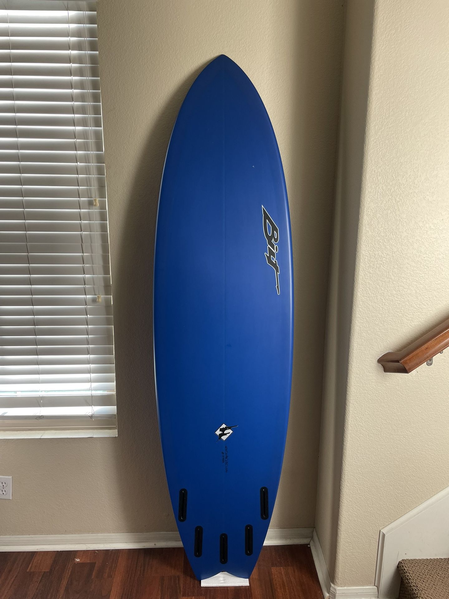 Mid length Surfboards 