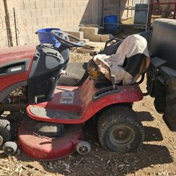 Riding Craftsman Lawn Mower 