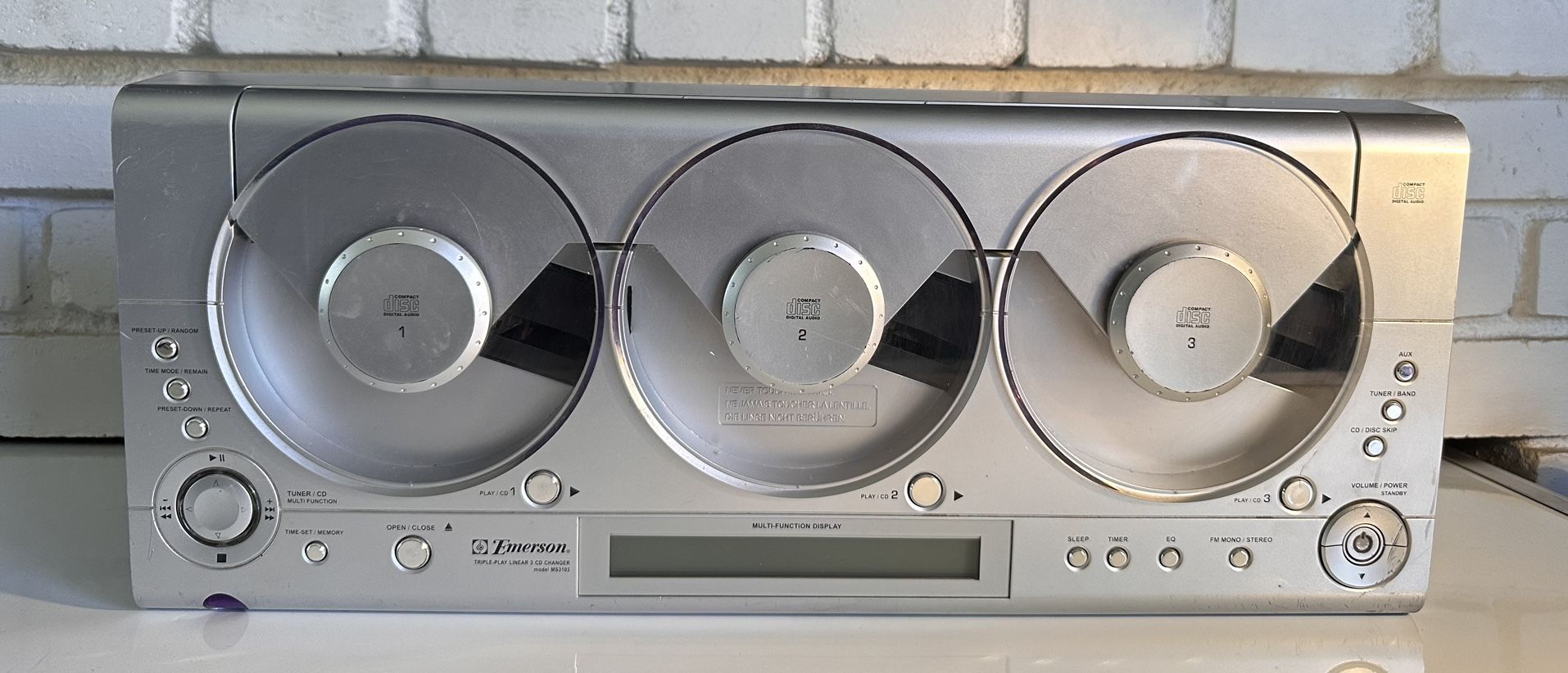 Emerson Triple-Play Linear 3 CD Changer Model MS3100