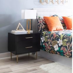 BEAUTIFUL 2 DRAWER NIGHTSTAND