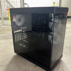 Hyte Y40 Case With Asus Motherboard 