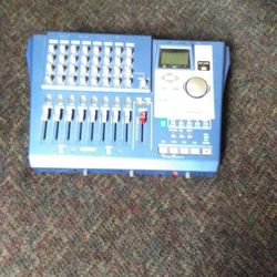 Tascam 8-track Recorder-Digital Portastudio DP-01 +AC  **TESTED!