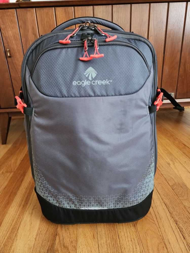 Near New Eagle Creek Expanse 30L Convertible Carry On Luggage