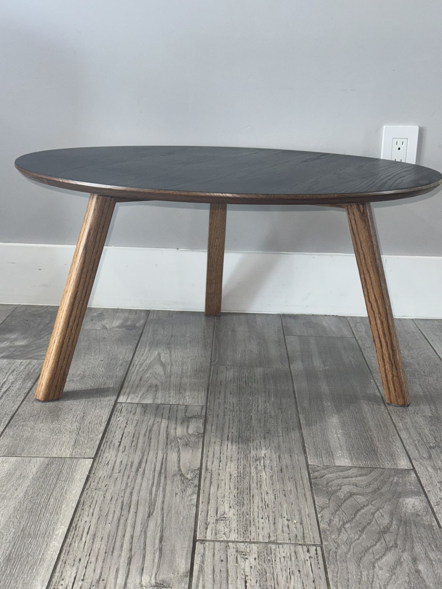 Round Oak Coffee Table