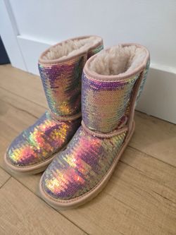 UGG