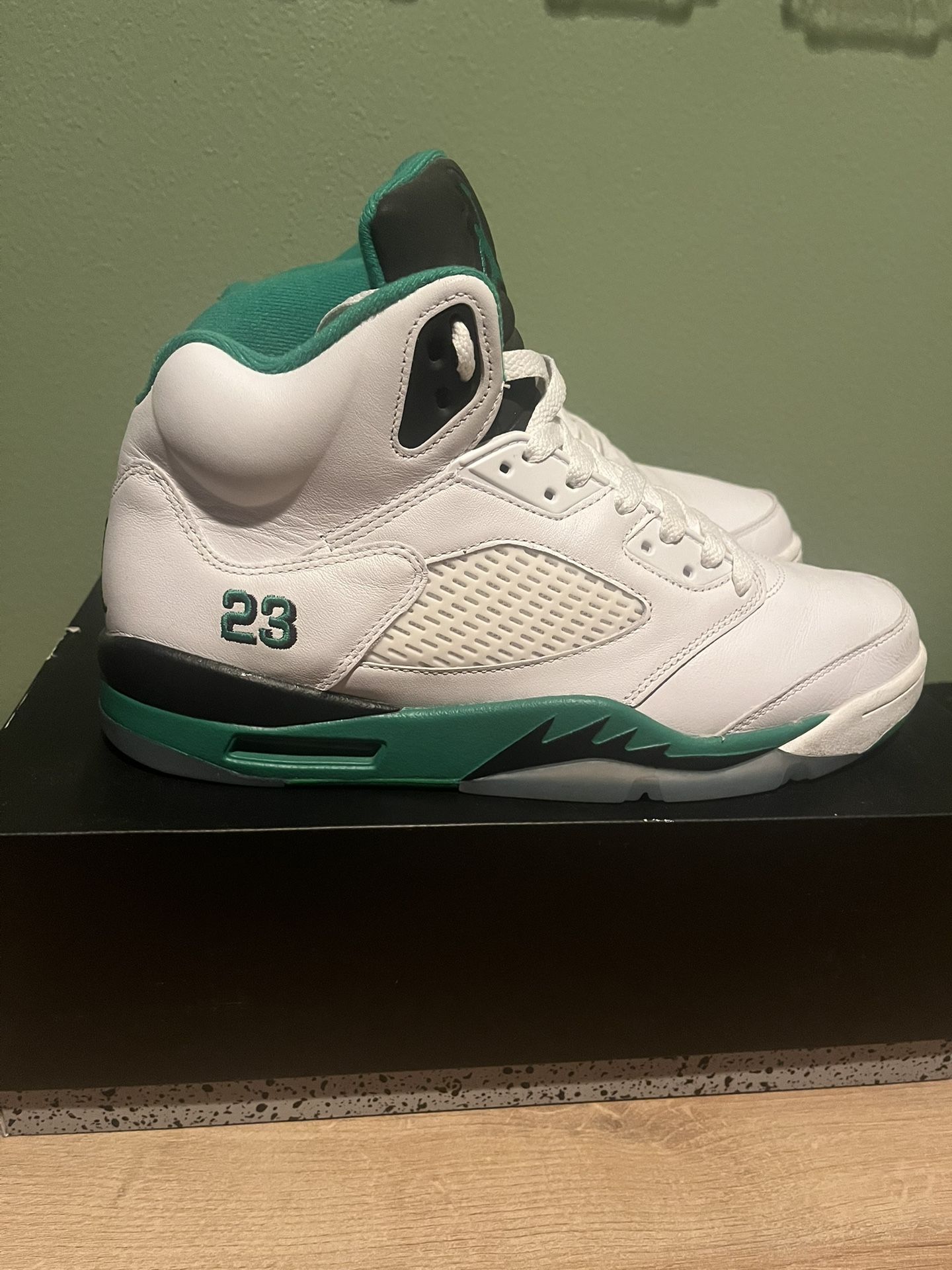 Jordan 5 “lucky green”