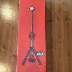 Milwaukee M18 Dual Power Rocket Tower Light 