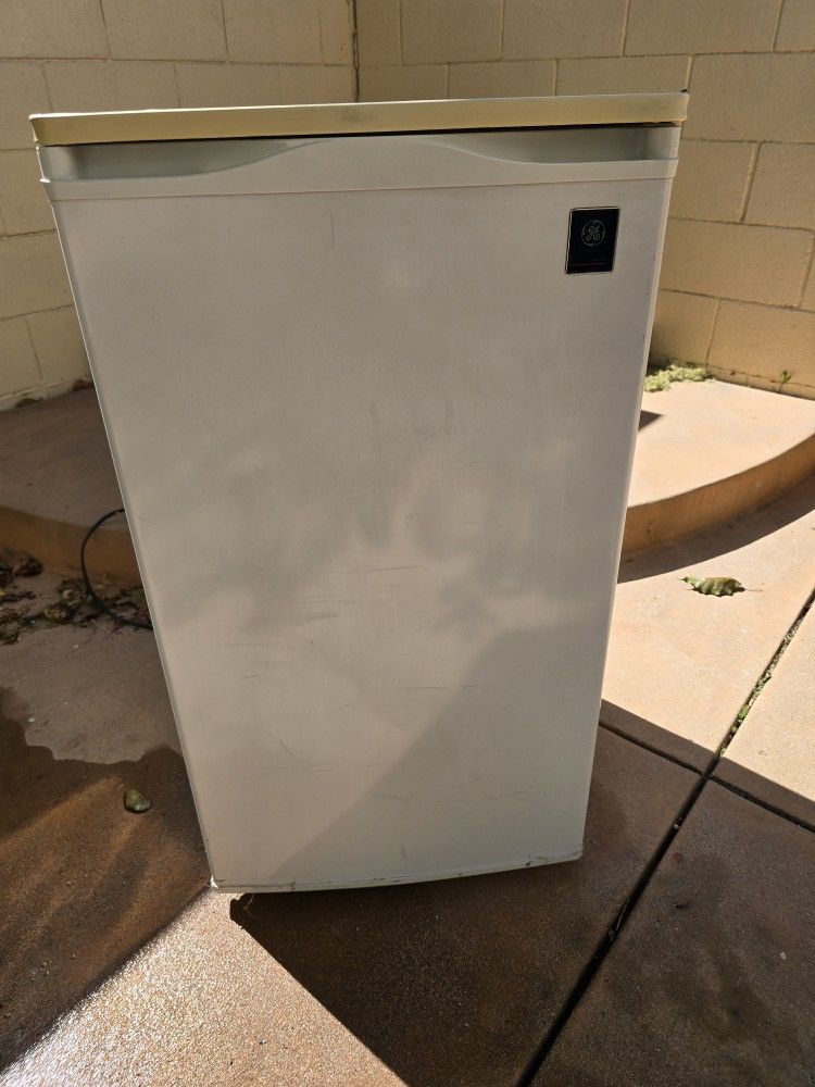 Mini Frig And Freezer