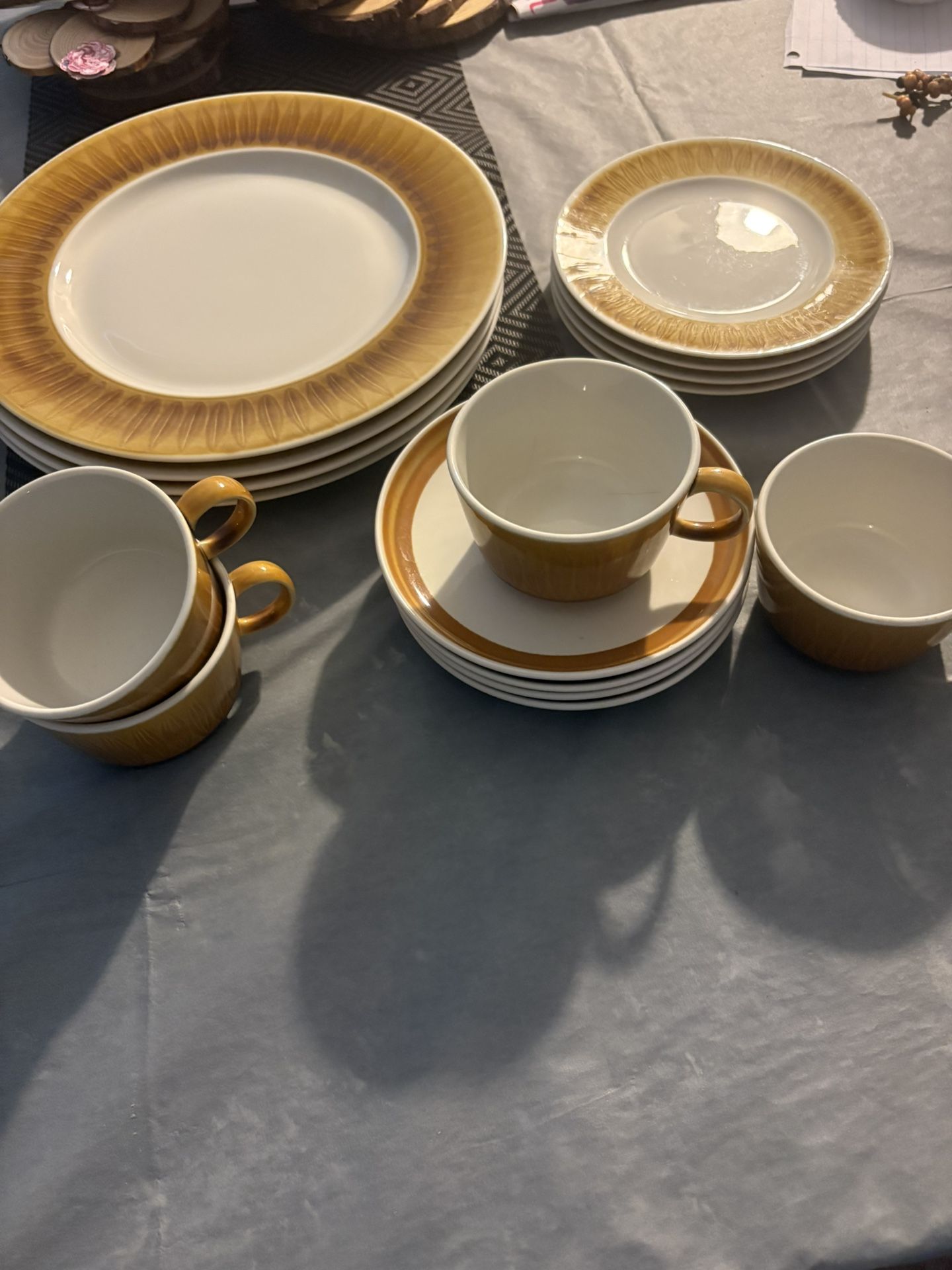 4 Place Settings Dishes