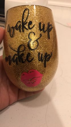 Personalized makeup brush holder