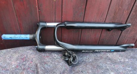 Suntour XCM 29", Suspension Bicycle Fork With Lock Out 