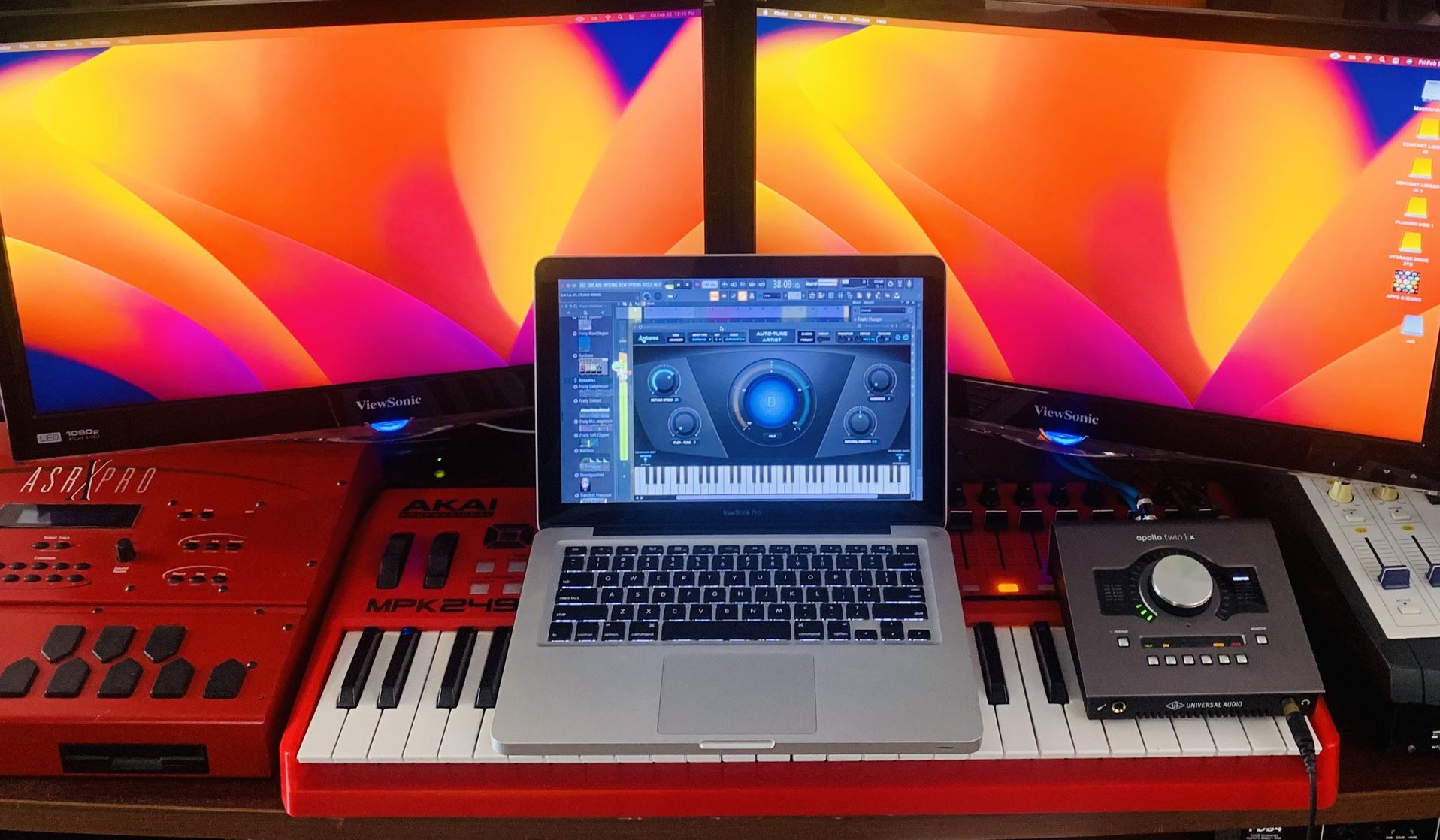 MacBook Pro 13” Studio Multimedia Solutions 