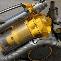 Dyson Twin Turbo Canister Vacuum
