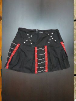 Social Collision Womens Size 2X Skirt Black and Red Chains