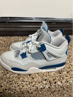 Jordan 4 Military blue size 10.5