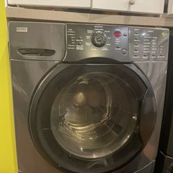 Kenmore Elite Washer /Dryer With Pedestals 