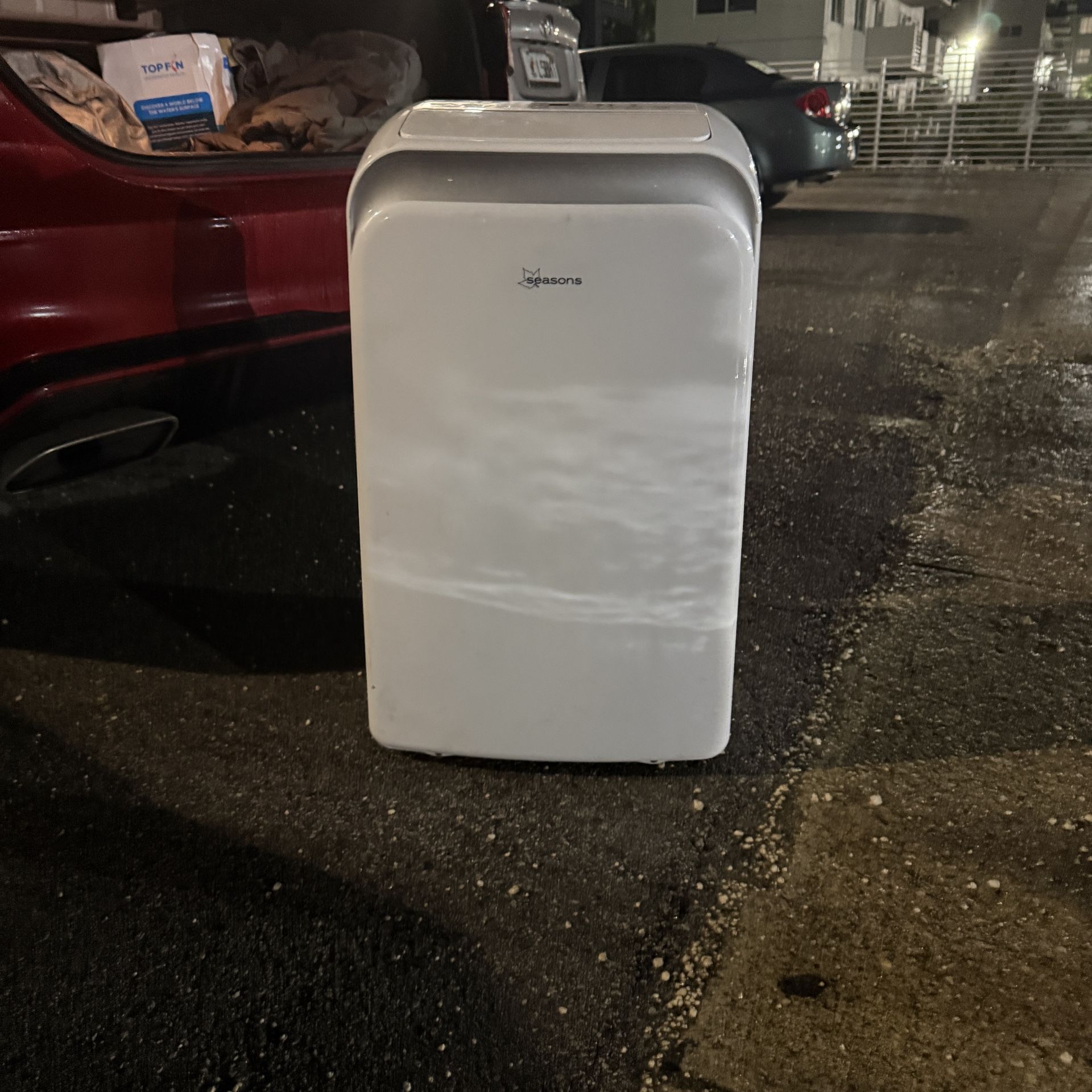 SEASONS PORTABLE Air Conditioner