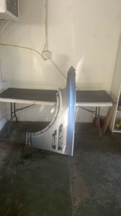 2021 - 2023 GENESIS GV80 OEM FRONT LEFT FENDER PANEL W/ SIDE MARKERS