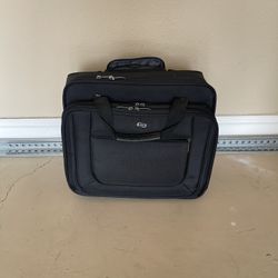 Solo Bryant 17.3 Inch Rolling Laptop Case, Black