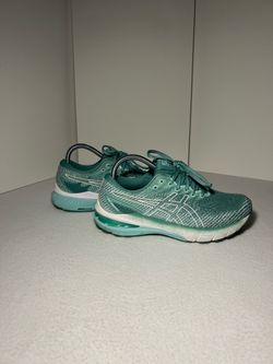 ASICS Women’s 7.5 GT-2000 10 Running Shoes Sage/White Color Wave Sneaker