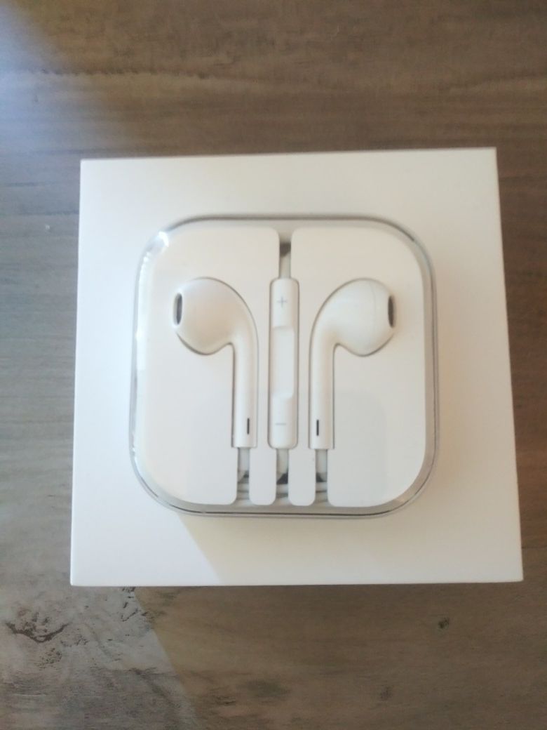 New Apple headphones(mic with headphone jack)