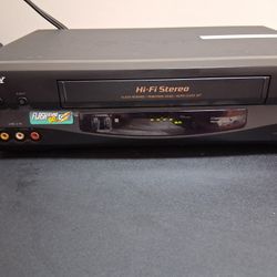 SONY VHS CASSETTE PLAYER 