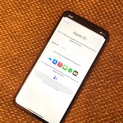 iPhone 11 Pro Max Text me on 7*27    7*05    4*016