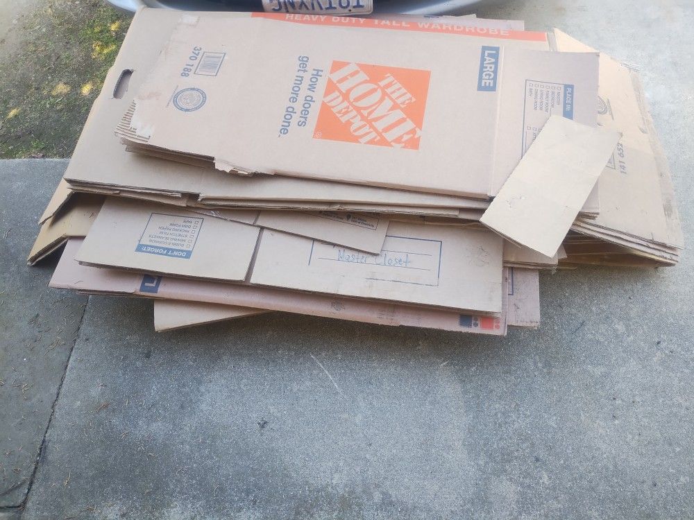 Moving Box In Great Condition And It's Pick Up Only