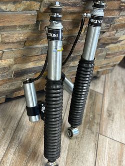 Toyota 4Runner / FJ Cruiser / GX460 Rear Bilstein 5160 Set