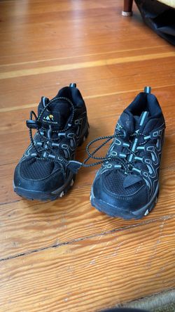 Kids hiking shoes- size 32 / 1.5