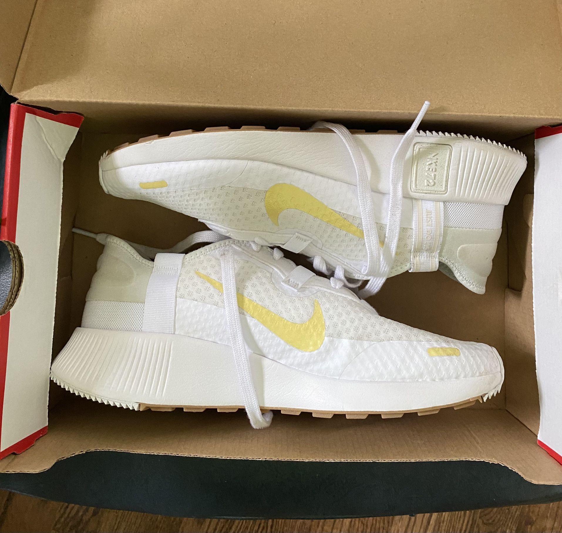 Nike Running Shoes Womens Size 10