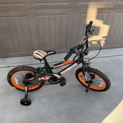 Kids Bike With Training Wheels. 