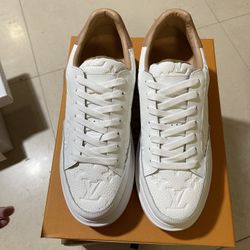 Louis Vuitton men's casual sneakers