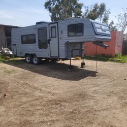 Rv Trailer 5th wheel