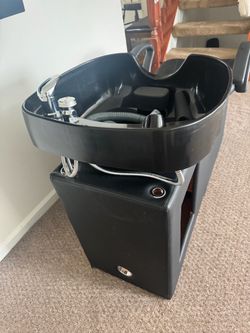 Backwash Chair and Shampoo bowl in one/ silla de salón