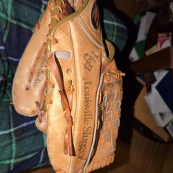 Rare Louisville Slugger H&B 100 Years Leather 13.5"  Baseball Glove HBC86C RHT