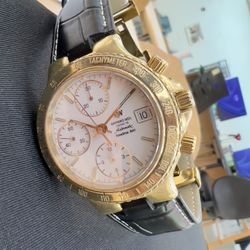 Beautiful Raymond Weil automatic chronograph, circa 1995, with 18k gold plating. In very good condition considering its age. Fully functional and keep