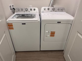 Maytag Pet Pro System Washer & Dryer Set - 6 months old