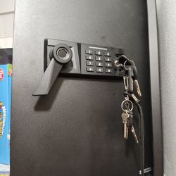 Large Safe Brand New Last 10 Directions To Program It But Have The Key To Unlock $50