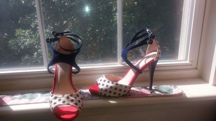 Shoe Dazzle Cutsie Heels